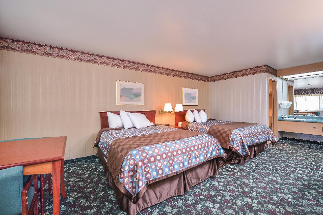 Americas Best Value Inn Phoenix Medford Exterior foto