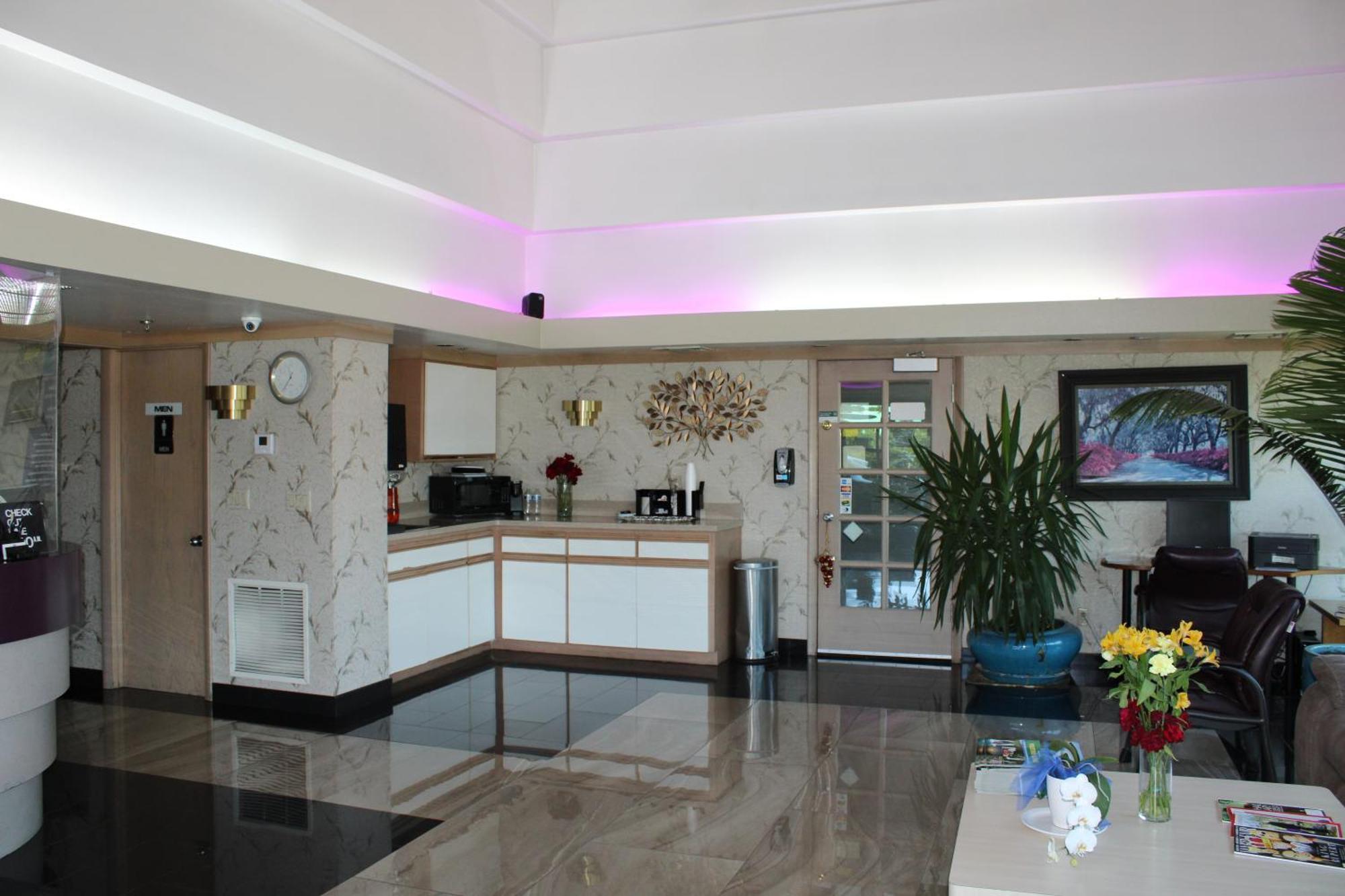 Americas Best Value Inn Phoenix Medford Exterior foto