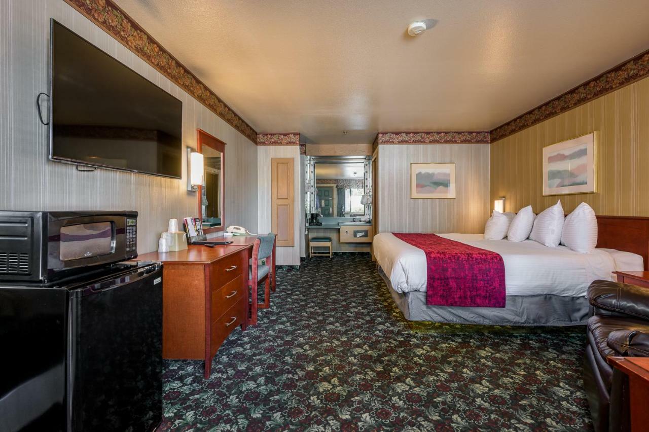Americas Best Value Inn Phoenix Medford Exterior foto